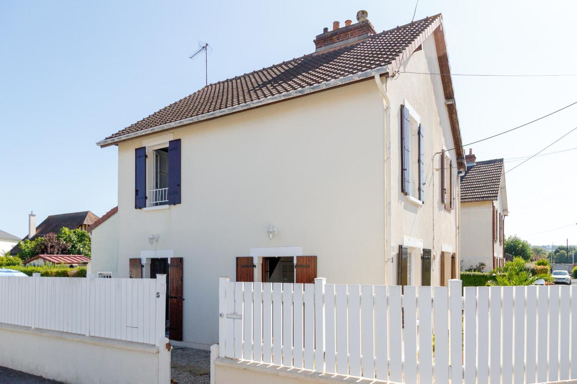La Maison Cabourgeaise Proche Mer Exterior photo